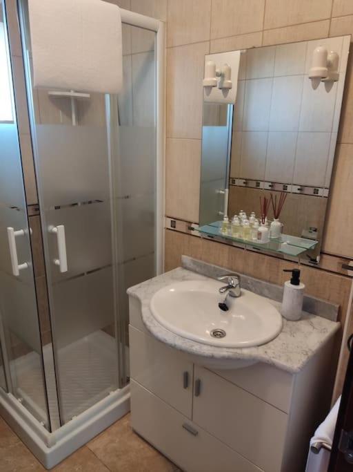 Vv La Isla Apartment Ла Рестинга Екстериор снимка